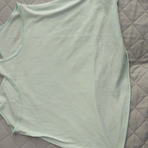 Bundle of PINK and Hollister cropped tank tops size XS - Picture 5 of 6